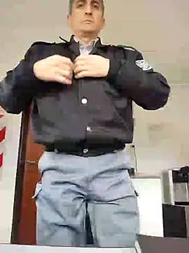 Alejandro83bsfのウェブカメラショー