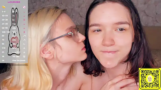 KarinStfleur's Webcam Show