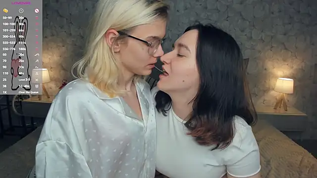 KarinStfleur webcam show