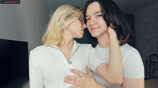 KarinStfleur's Webcam Show