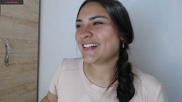 -brendda- Adlı Modelin Canlı XXX Sohbeti