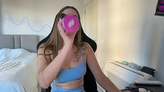 Chat +18 de PrincesSsLilu ao vivo