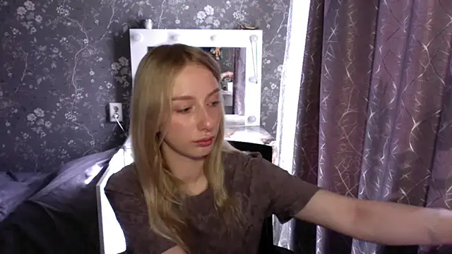 AliceTwinkle Adlı Modelin Canlı XXX Sohbeti