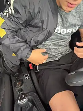 SexxxySquirterStev777 网络视讯表演