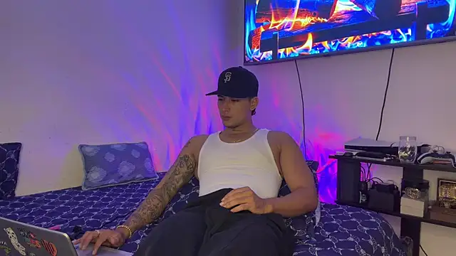 SexxxySquirterStev777: вебкам-шоу