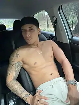 SexxxySquirterStev777's Webcam Show