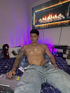 SexxxySquirterStev777 웹캠 쇼