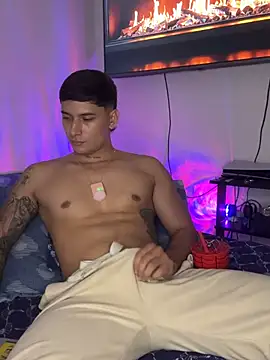 Pokazy przed kamerką – SexxxySquirterStev777