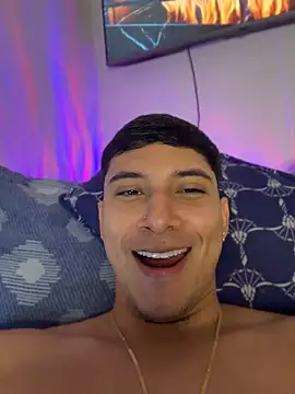 SexxxySquirterStev777 Show Webcam