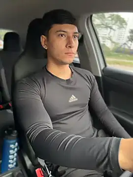 SexxxySquirterStev777 在線直播表演