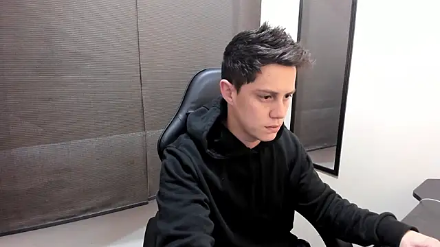 KendricTorres Pertunjukan Webcam