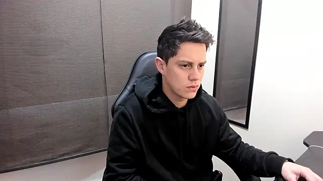 KendricTorres 在線直播表演