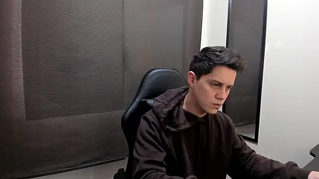 Вебкам-шоу KendricTorres
