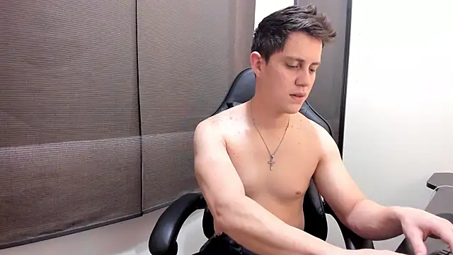 KendricTorres 在線直播表演