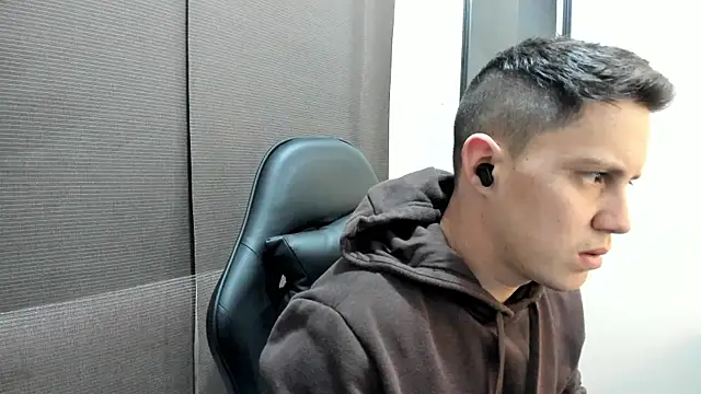 KendricTorres Pertunjukan Webcam