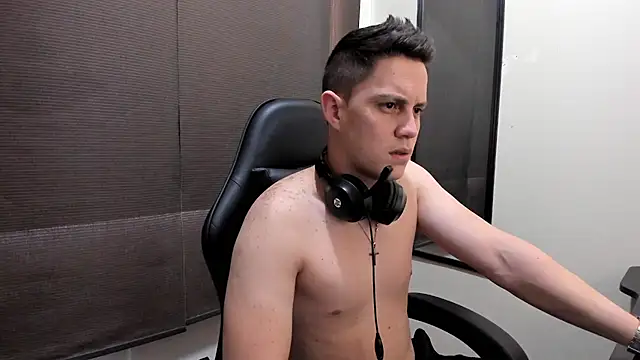 KendricTorres 网络视讯表演
