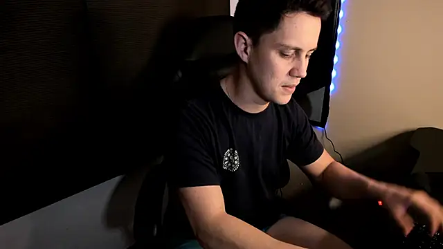 KendricTorres webcam show
