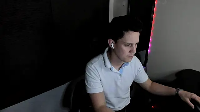 KendricTorres Adlı Modelin Web Kamerası Şovu