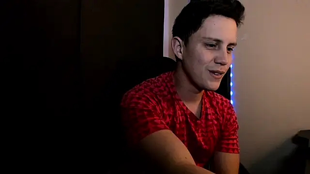 KendricTorres Шоу с уебкамера