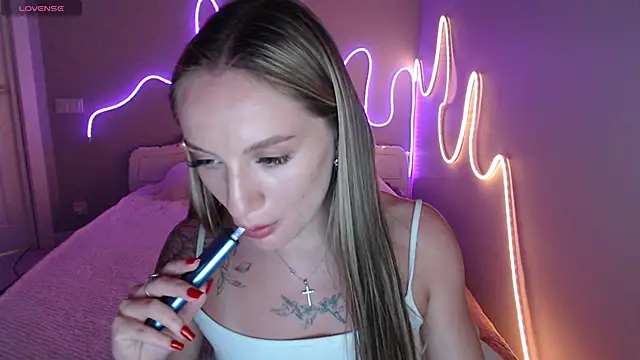 MirrraMisss' Webcam Show