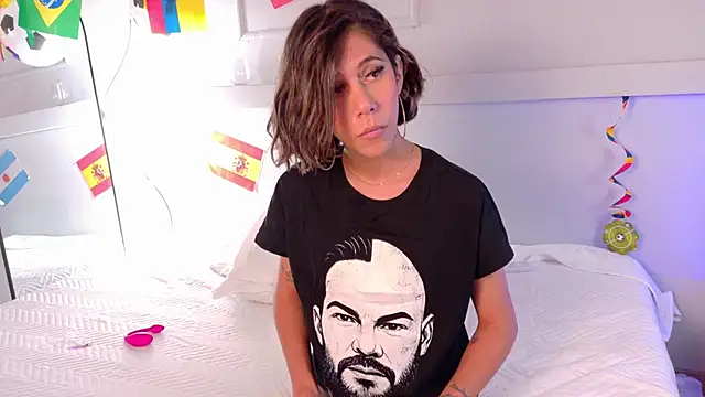 ZoeyPetit webcam show