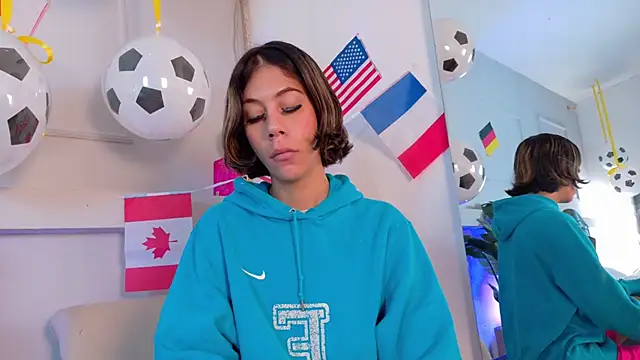 ZoeyPetit 网络视讯表演
