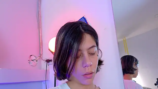 ZoeyPetit 在線直播表演