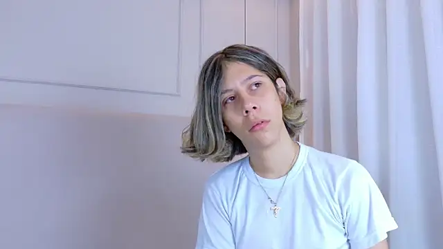 Show de ZoeyPetit na webcam