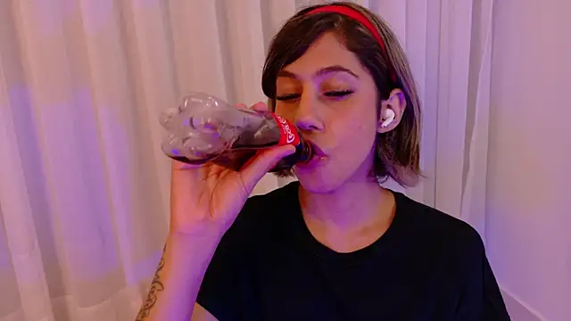 ZoeyPetit webcam show