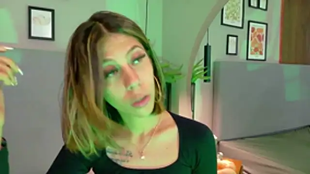 ZoeyPetit – Kamerová šou