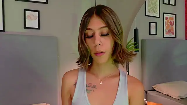 ZoeyPetit Webcam show