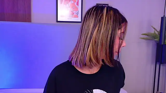 ZoeyPetit Шоу с уебкамера