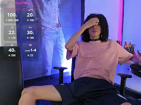 anddy_hugecock Show in webcam