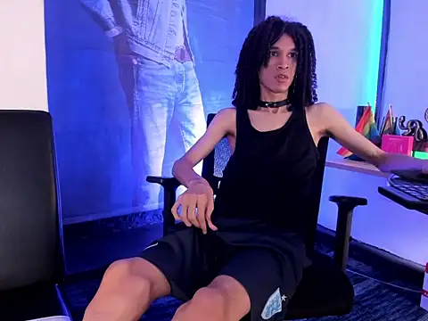 anddy_hugecock Show in webcam