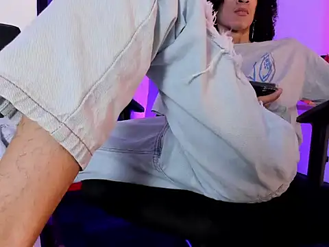 anddy_hugecock Webcam-Show