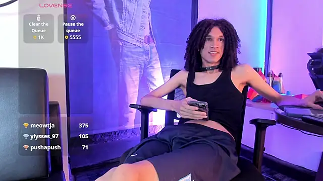 Pokazy przed kamerką – anddy_hugecock