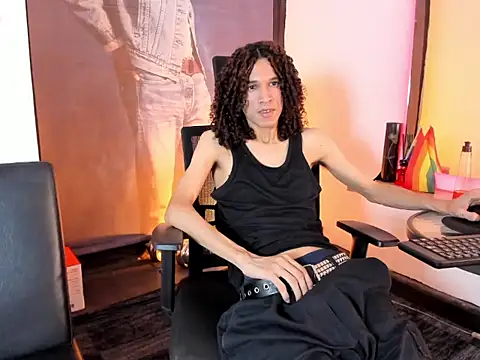 anddy_hugecock Webcam-Show