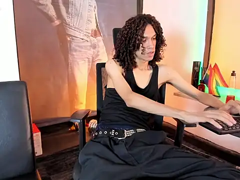 Show modela anddy_hugecock na web-kameri