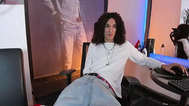 โชว์เว็บแคมของ anddy_hugecock