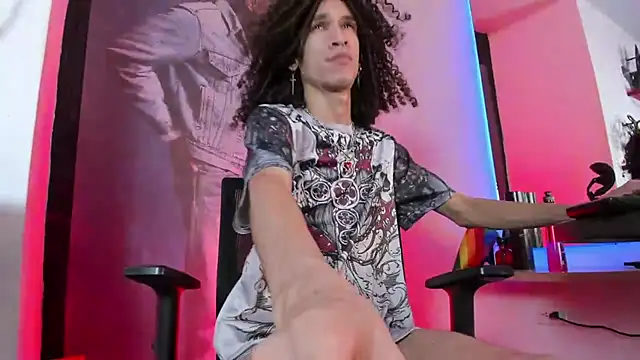 anddy_hugecock's Webcam Show