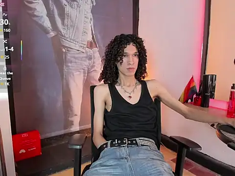 โชว์เว็บแคมของ anddy_hugecock