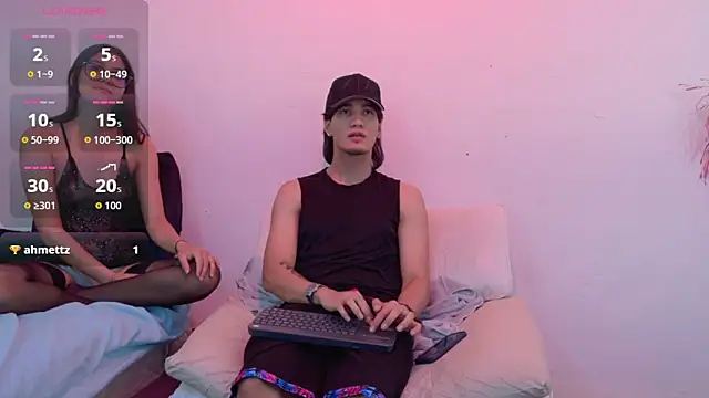 sweetauracouple Live XXX-Chat