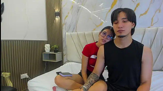 Chat XXX en directo de sweetauracouple