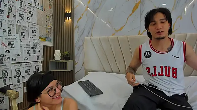 แชท XXX สดของ sweetauracouple