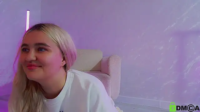 Kisadeluna Adlı Modelin Canlı XXX Sohbeti