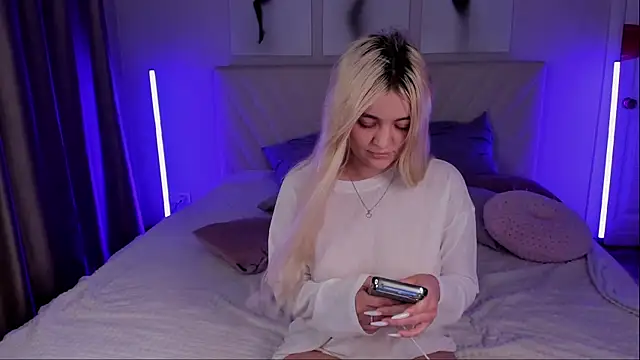 Kisadeluna Live XXX-Chat