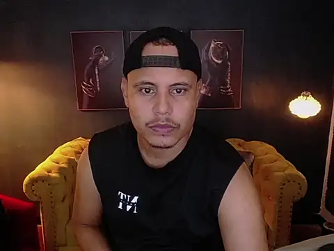 noah_oliver1n Webbikameraesitys