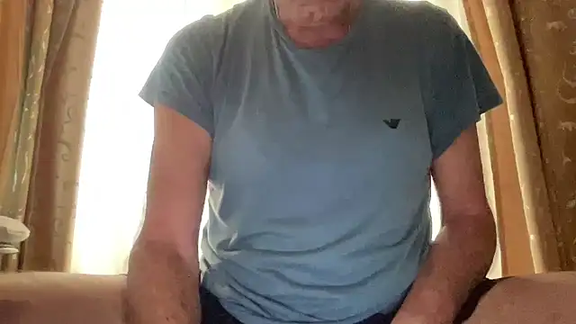 הופעת וובקאם של henrybull007