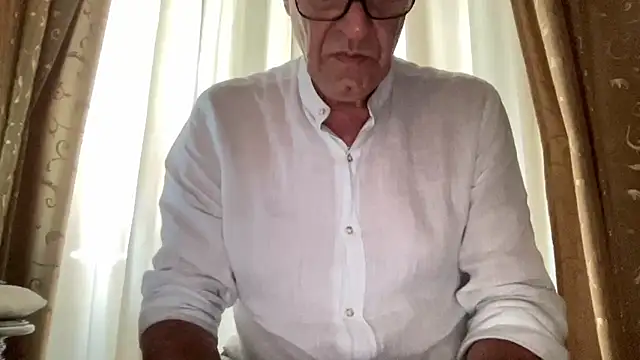 henrybull007: διαδικτυακό σόου στην κάμερα