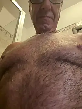 Webkamerová show henrybull007